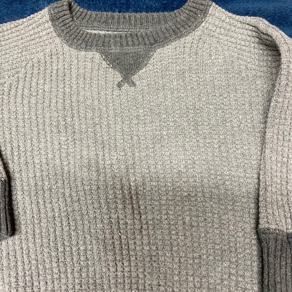 Gray sweater with dark gray trim - Picture 2 of 2